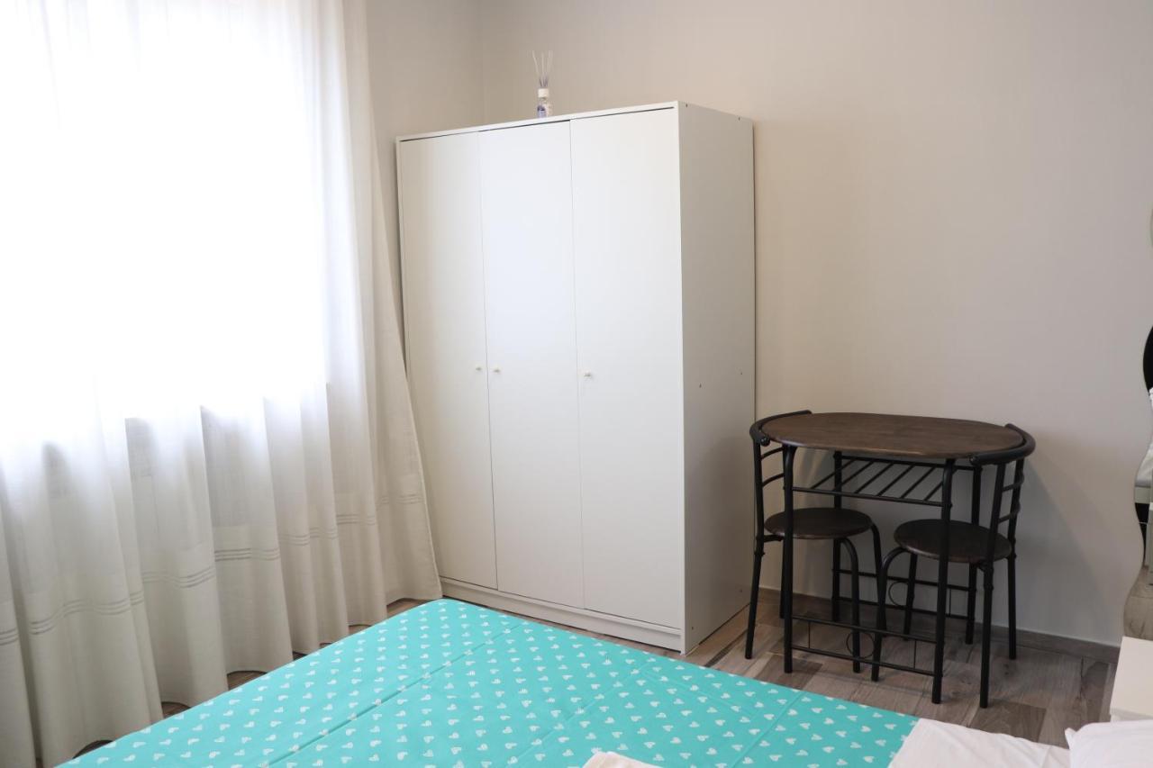 B&B Francesco Fly Naples Luaran gambar